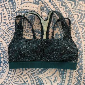 Lululemon sports bra